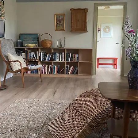 Cozy And Stylish Close To The Sea Ommel